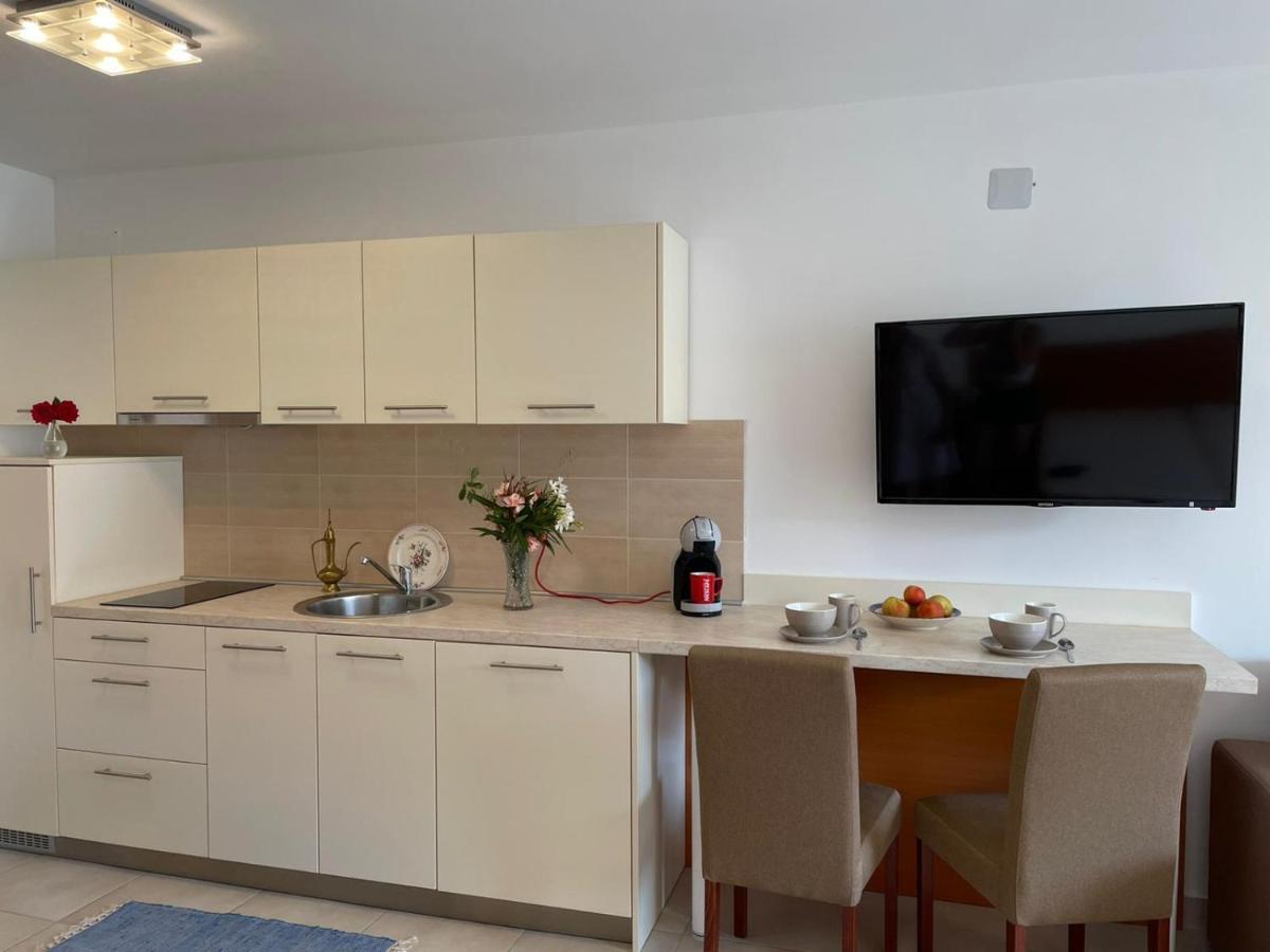 Novalja Apartments By Nena Exterior photo